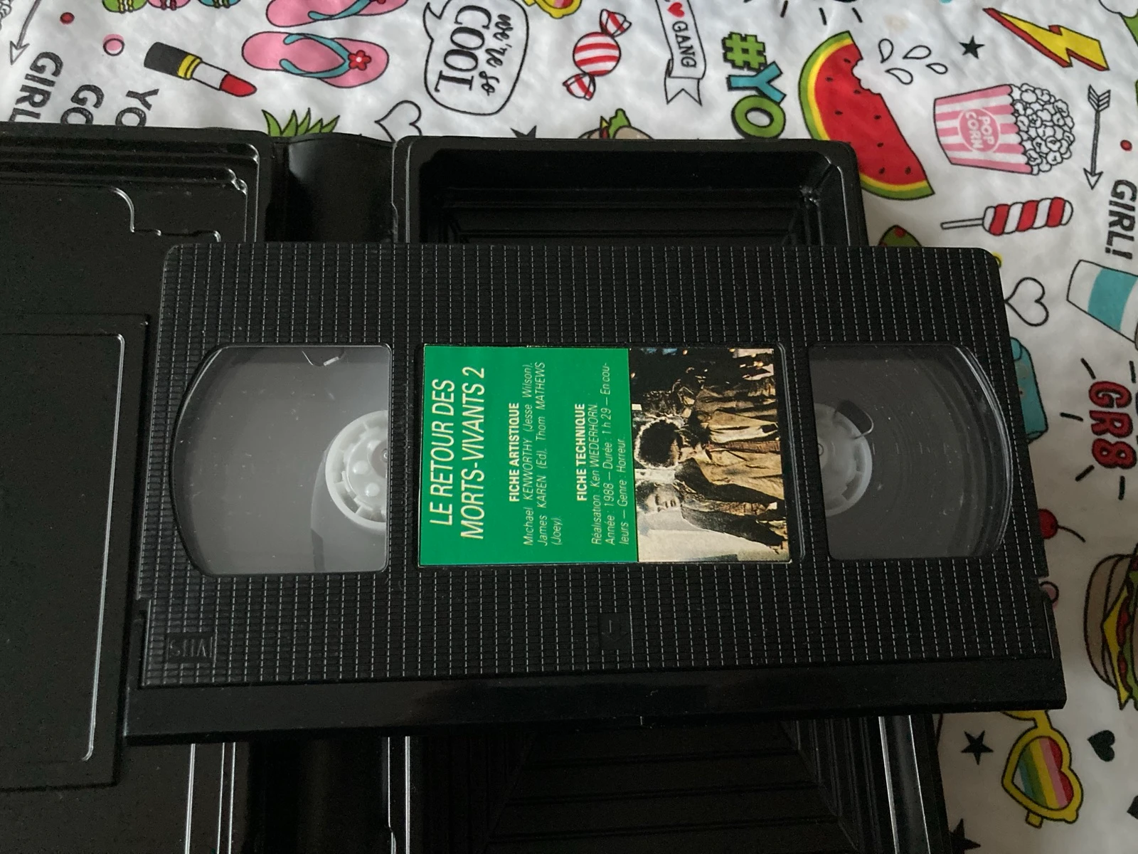Cassette VHS The Return of the Living Dead 2 (read description) – photo 8
